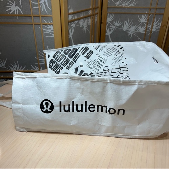 Lululemon Athletica: Shopping Bag 🛍 Measurements: H 16” x L 14" x W 6.75" - Picture 4 of 5